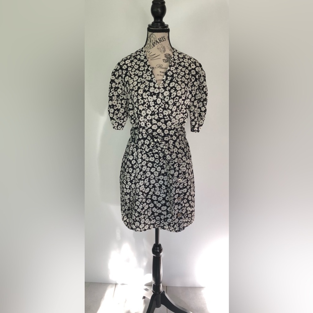 Heartloom Belted Dress Black and White Floral With Pockets Size XS New with Tags